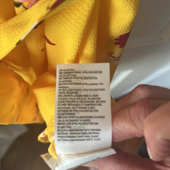 DIVIDED H&M Yellow Floral Wrap Dress - Picture 8 of 10
